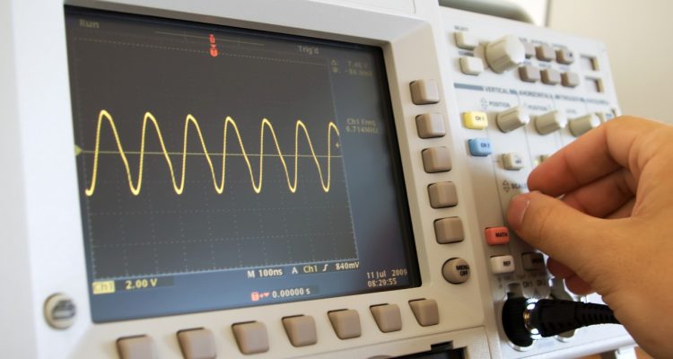 اسیلوسکوپ چیست؟